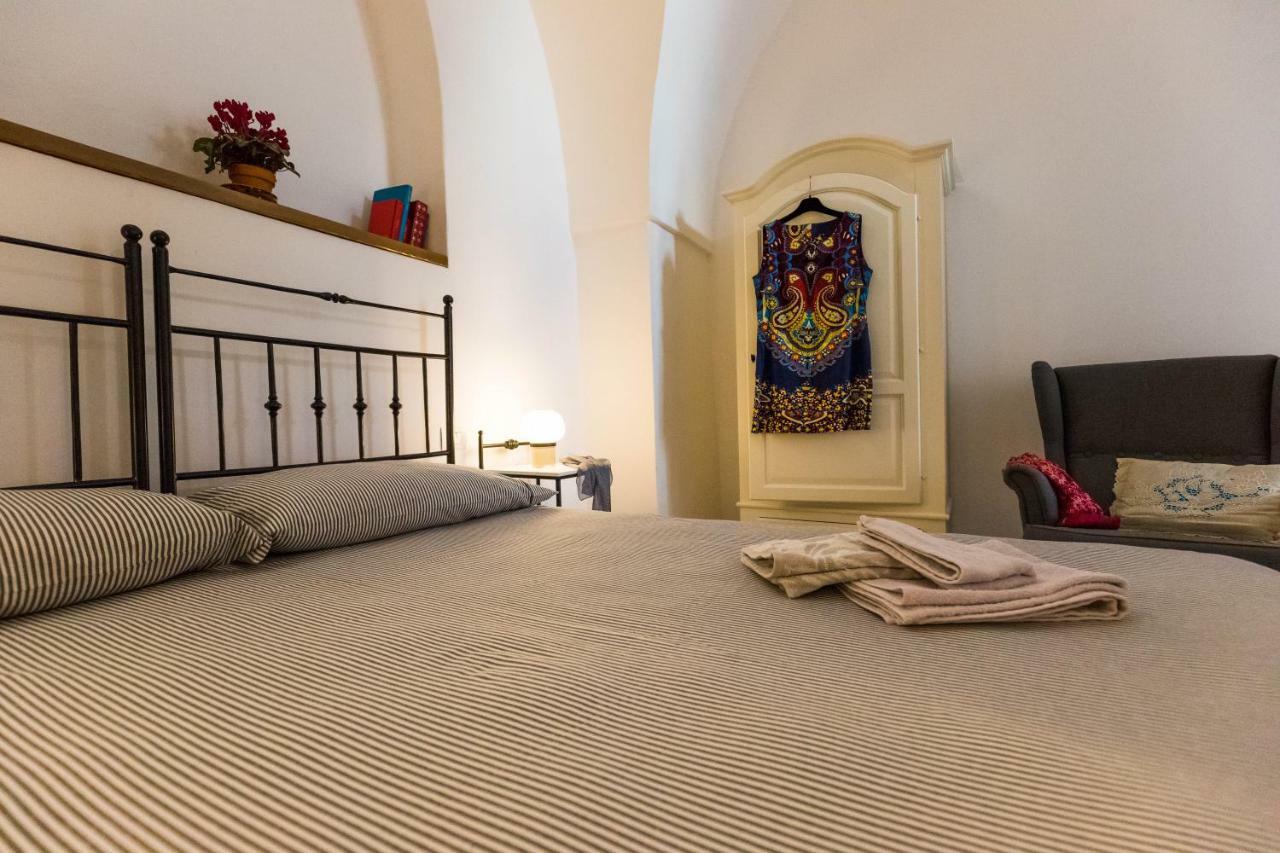 Da Concavo E Convesso Bed & Breakfast Locorotondo Exterior photo